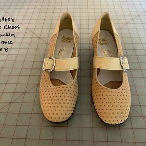 Vintage 1960 Shoes Beige Size 8